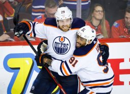 Continue reading: Edmonton Oilers expect to be energized by home crowd in Game 3