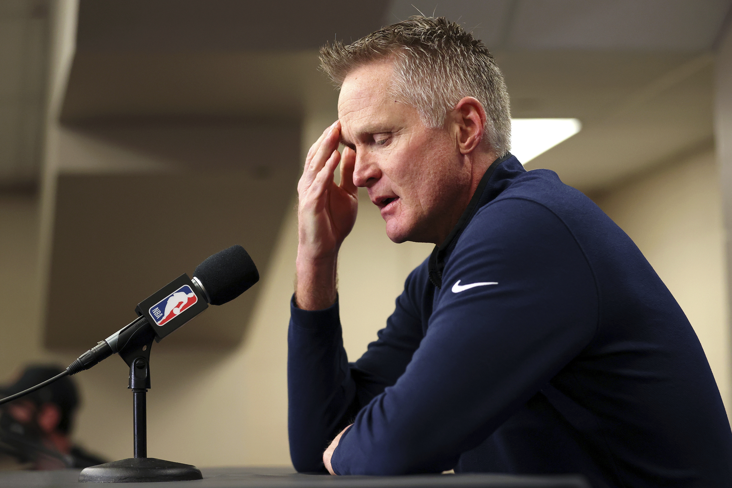 Steve Kerr fined $25,000 for outburst at official, ejection in loss to  Portland on Wednesday