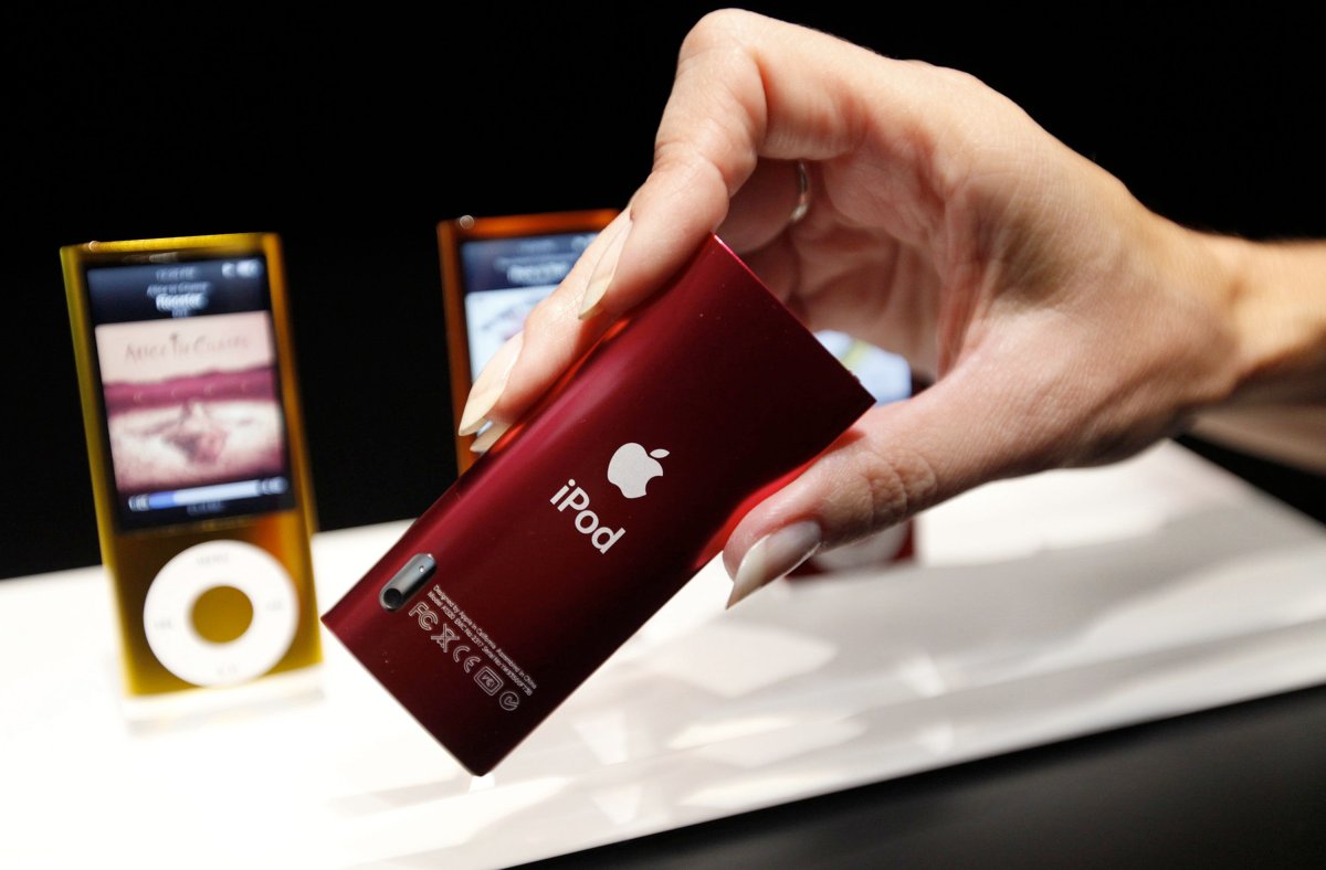 A member of Apple's staff holds a new iPod Nano during a press event at the Yerba Buena Center for the Arts in San Francisco, California, on Wednesday, September 9, 2009. Photo by Josie Lepe/San Jose Mercury News/MCT/ABACAPRESS.COM.