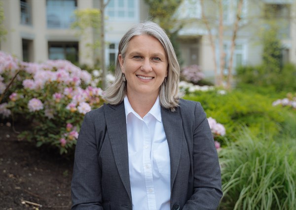 MLA Еленоре Стурко напуска BC United и се присъединява към