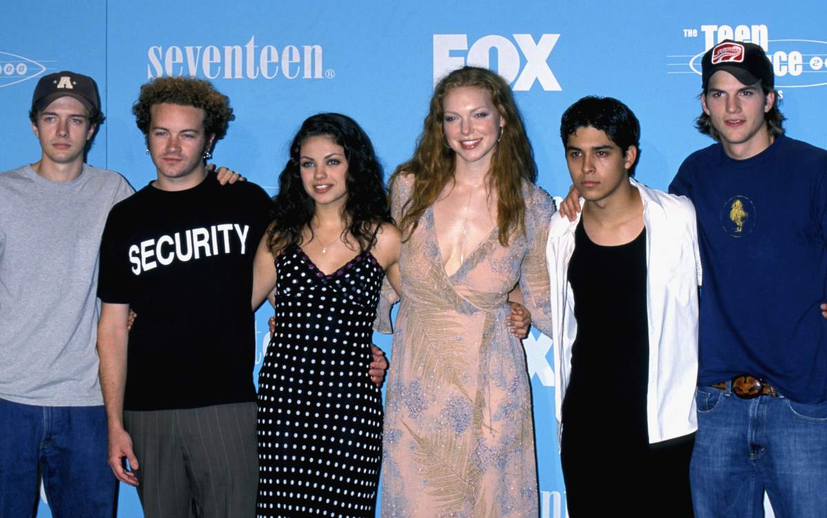 Topher Grace, Danny Masterson, Mila Kunis, Laura Prepon, Wilmer Valderrama and Ashton Kutcher of "That 70's Show"