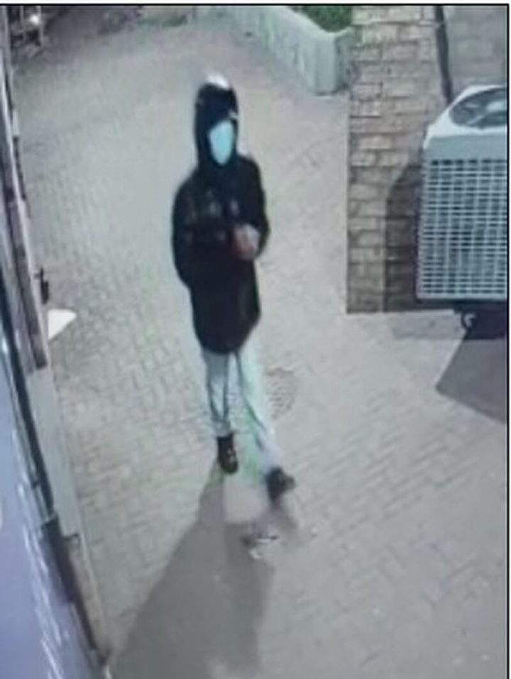 Suspect wanted in homicide investigation.