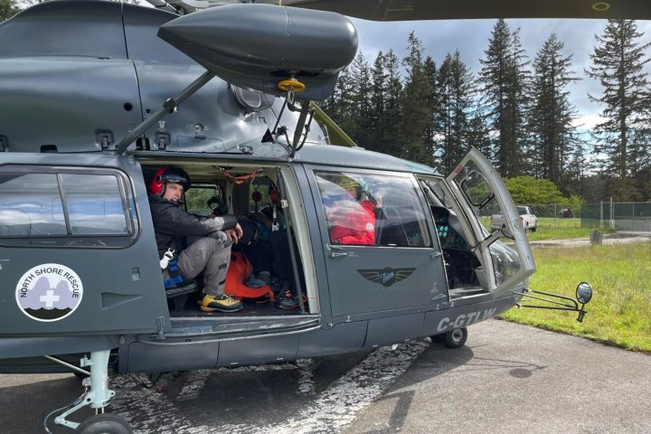 Two injured in ‘small avalanche’ off Howe Sound Crest trail: North Shore Rescue
