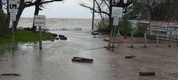 Mandatory evacuations ordered at Dauphin Lake communities over flooding - image