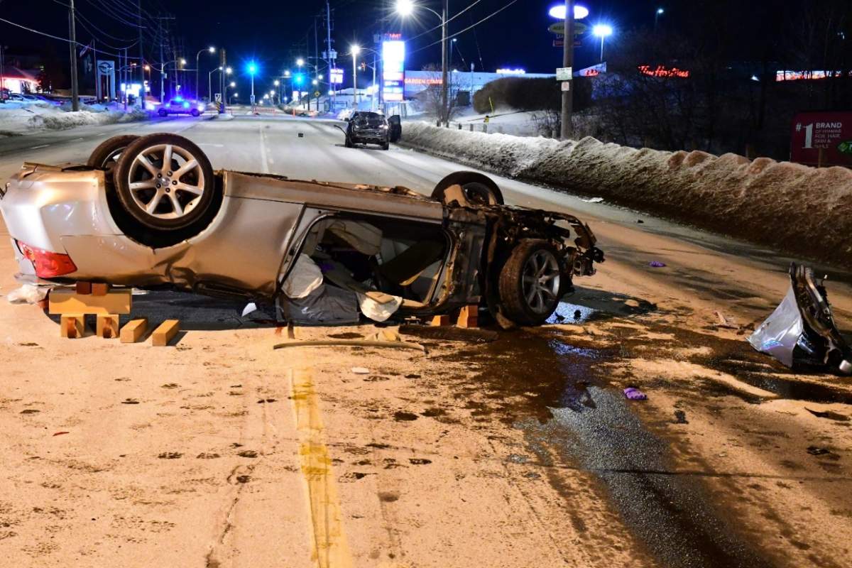 SIU clears Peterborough police officer after Lansdowne Street pursuit ends in double fatal crash - image