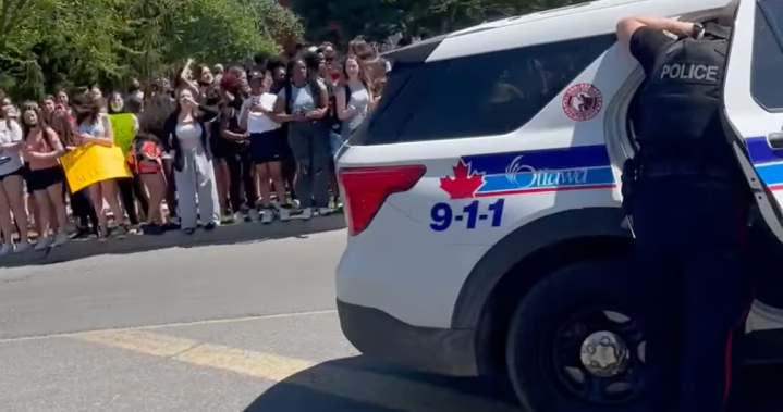 ‘Aggressive’ Ottawa police response to high school dress code protest draws criticism