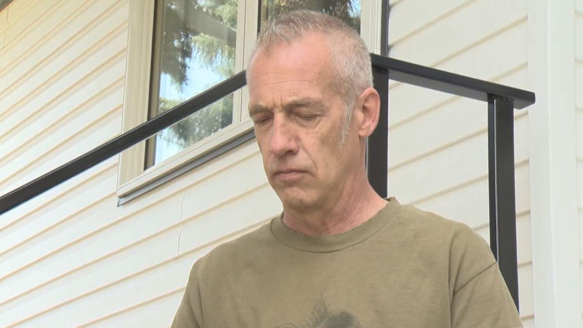 Alberta man conned out of $8,500 by scammers posing at government, RCMP