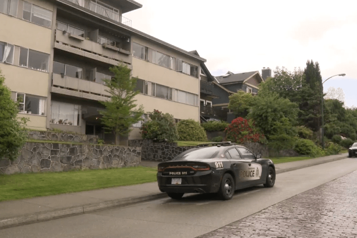 ‘Unprovoked’ Vancouver stabbing sends 2 women to hospital: police