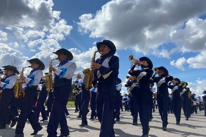 ‘This is really big’: Calgary marching bands merge to march at High River parade