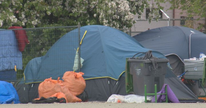 Броят на бездомните смъртни случаи в Келоуна, Върнън нараства заедно с цифрите от провинцията