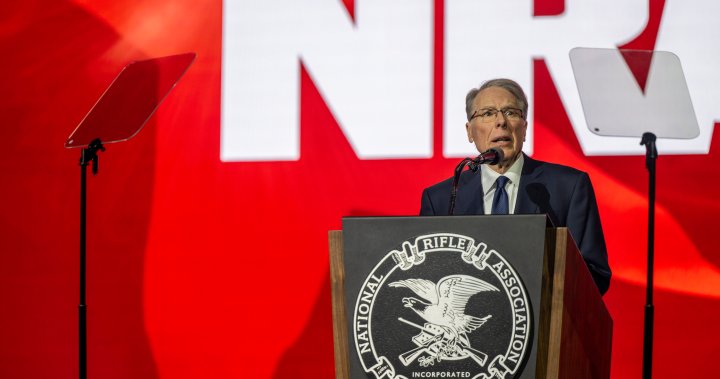 With a vote of confidence, NRA members overwhelmingly back LaPierre.
