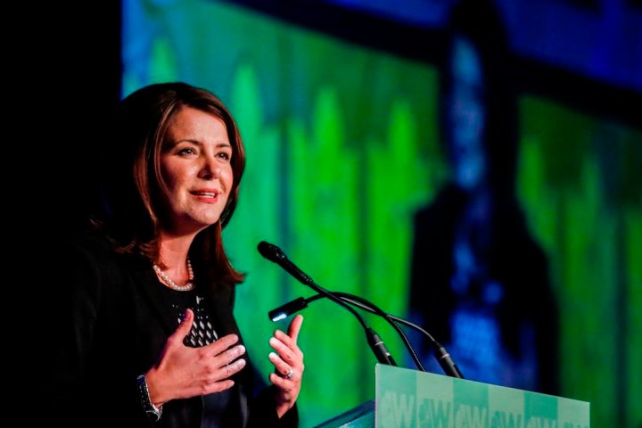 Alberta UCP leadership candidate Danielle Smith promises immediate sovereignty act