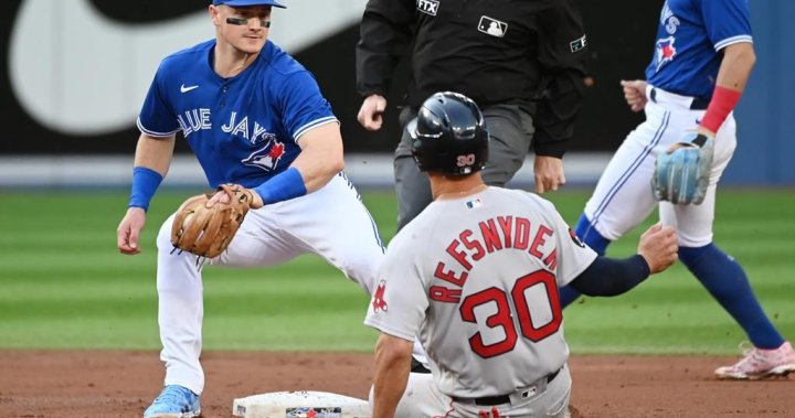 Blue Jays rally in ninth inning to clip Purple Sox