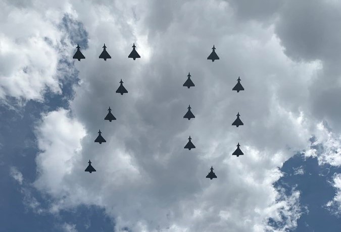 British aircraft arrange into a 70 formation to mark the Platinum Jubilee.