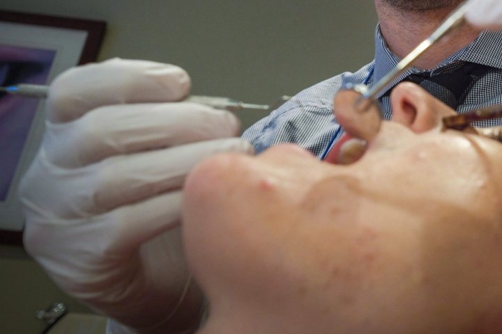 Federal government seeks industry input for national dental care program