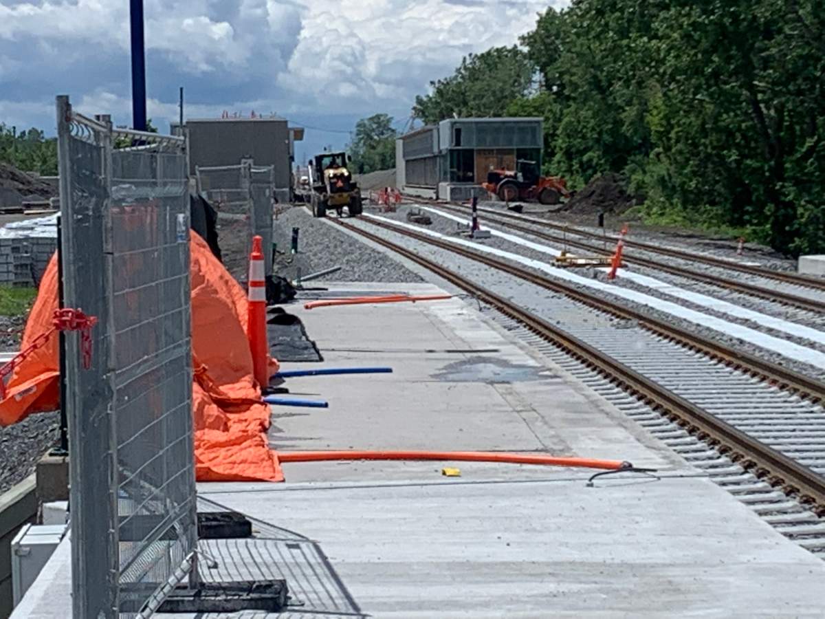 Construction on the Bois-Franc REM station.