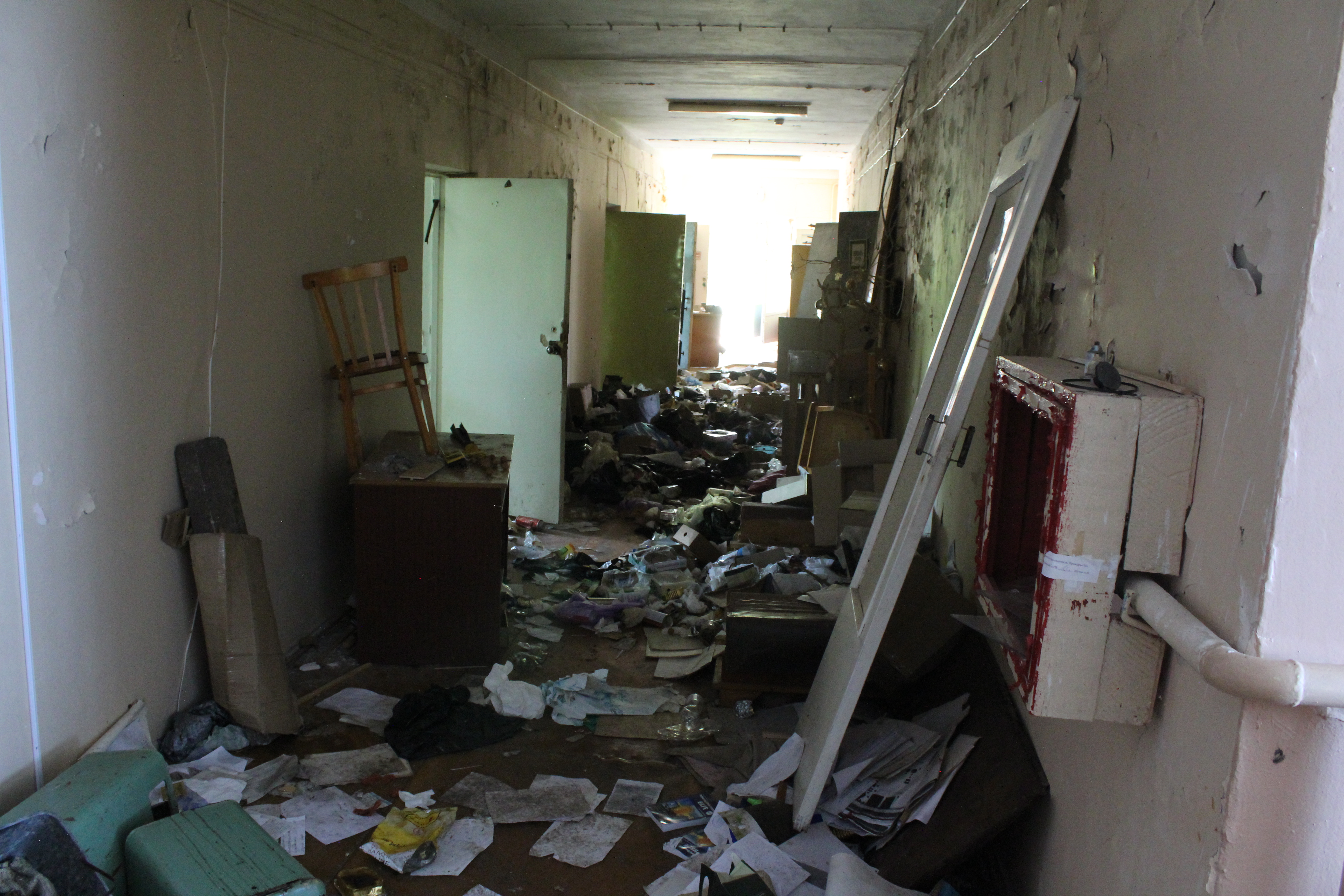 The hallway of a Chornobyl building used by Russian forces.