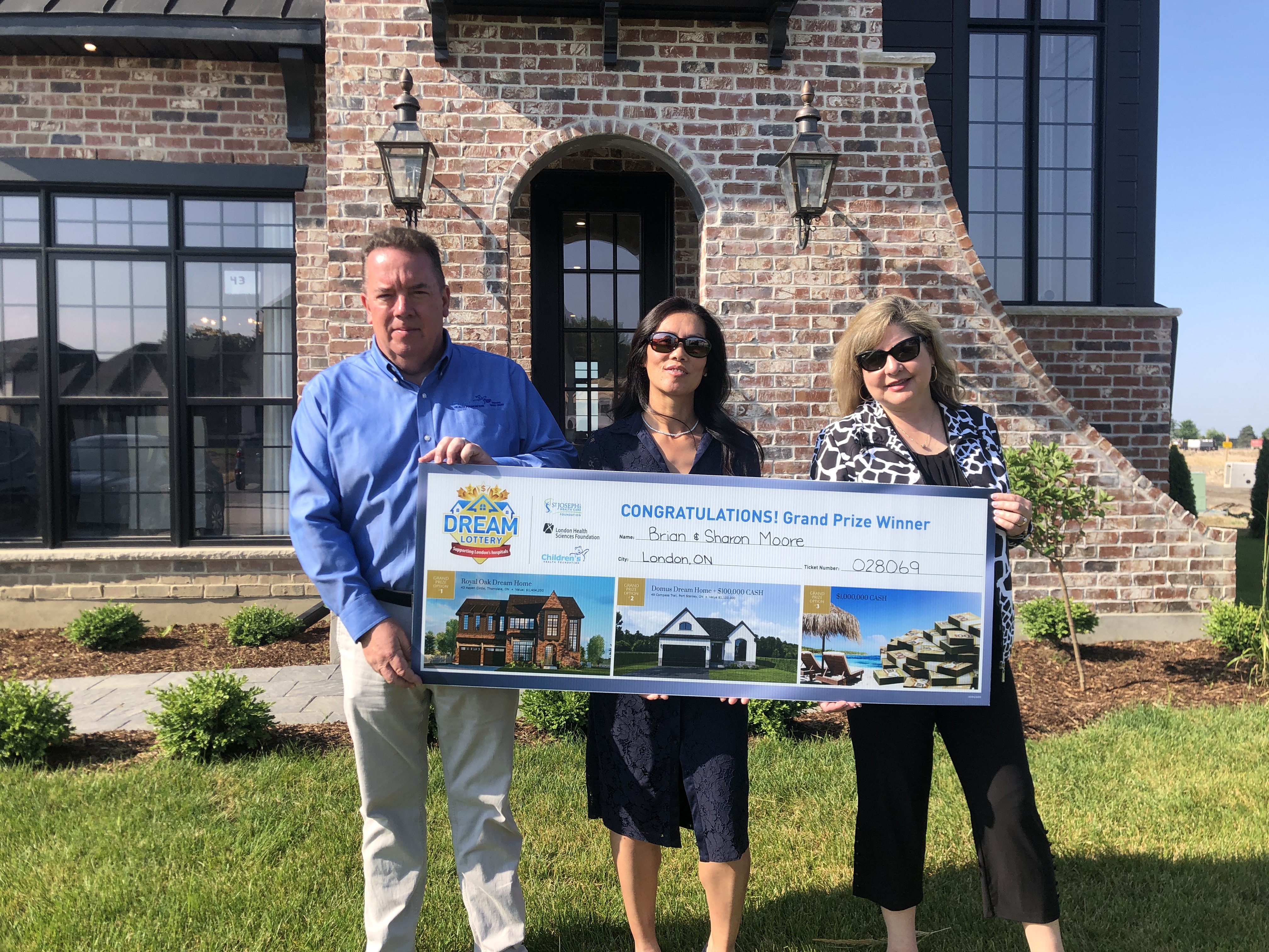 London Ont Couple Takes Home Dream Lottery Grand Prize Ahead Of   Officals From London And Area Hospitals Announcing The Winner Of The June 30 2022 London Dream Home Lottery Rotated 