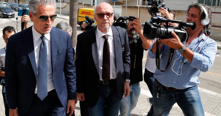 Un juge en Italie évalue si Paul Haggis est libéré dans une enquête sur les abus sexuels