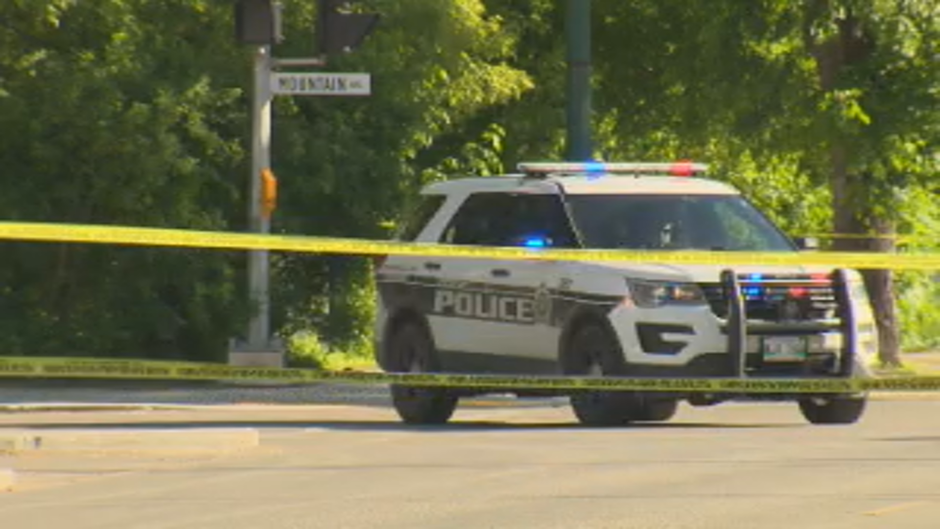Winnipeg police investigate homicide on Mountain Avenue