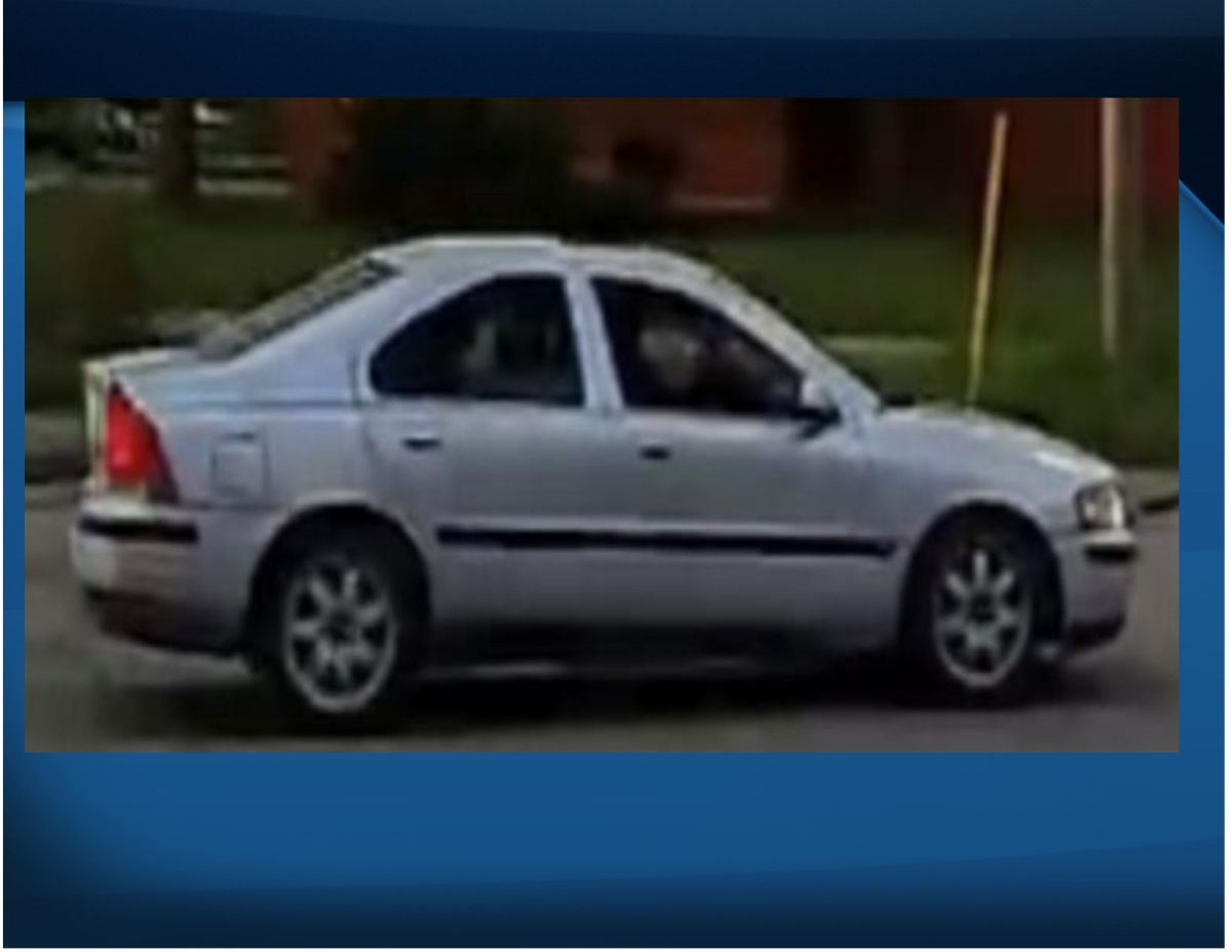 Police in Lindsay, Ont., seek this vehicle as part of an investigation into a person being shot at with a pellet gun on June 3, 2022.