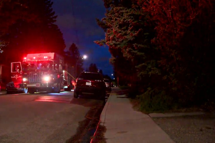 Investigation underway into 2 garage fires in northwest Calgary