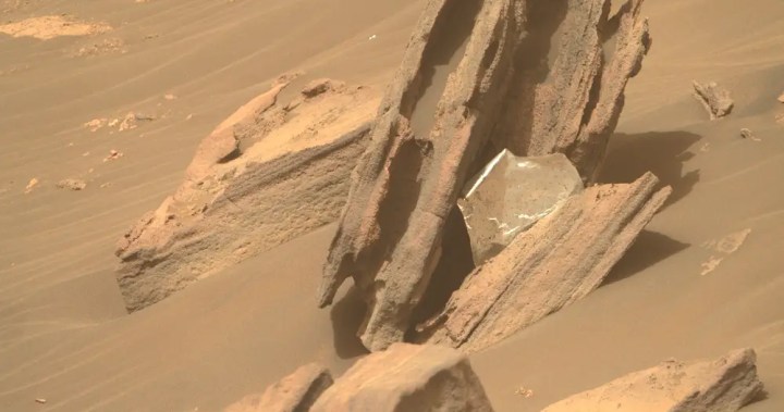 Mars rover spots shiny human garbage on the red planet
