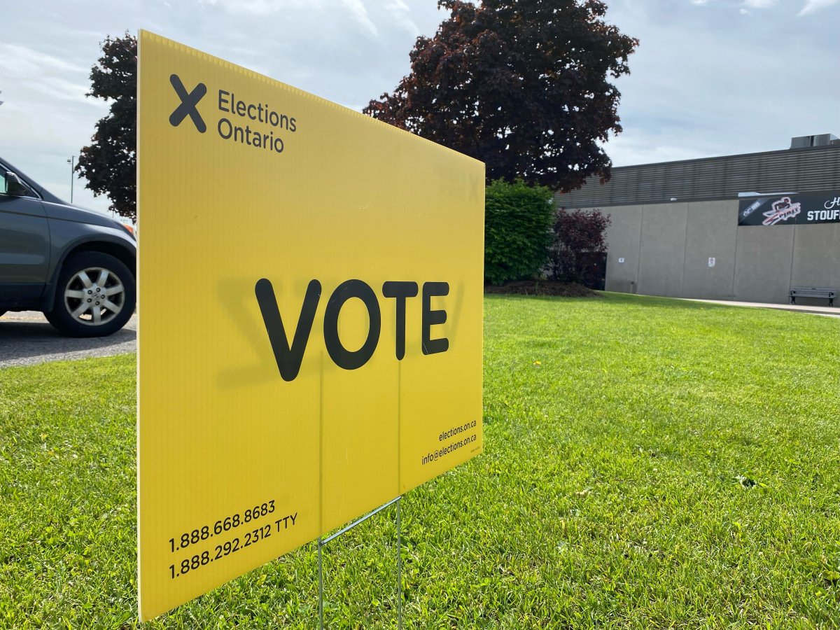 Vote here election sign in Ontario on June 2, 2022.