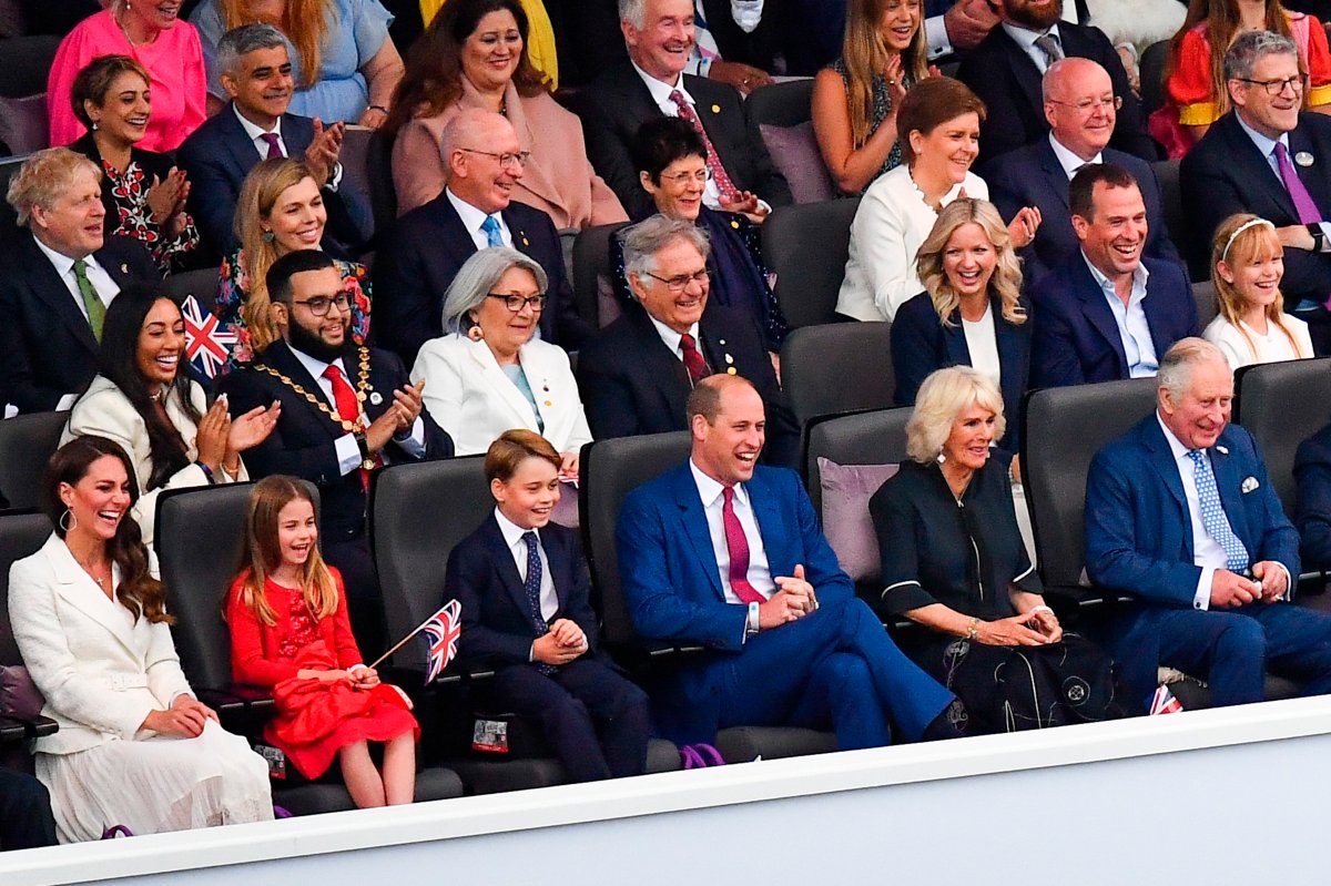 In Photos Queens Platinum Jubilee Concert At Buckingham Palace