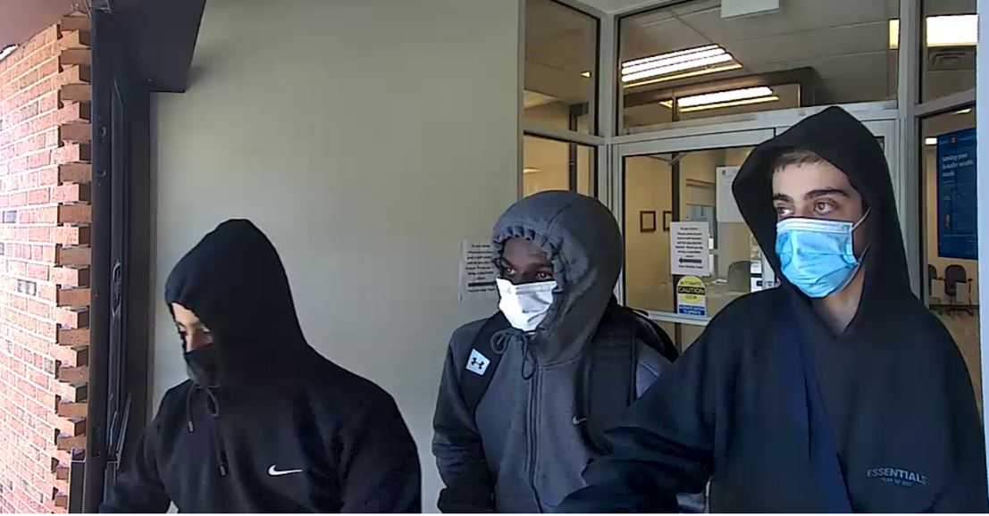 On May 30, 2022, at approximately 4:40 p.m., OPP received a report of an attempted robbery at a financial institution on Oxford Street in Drumbo, Blandford-Blenheim Township.