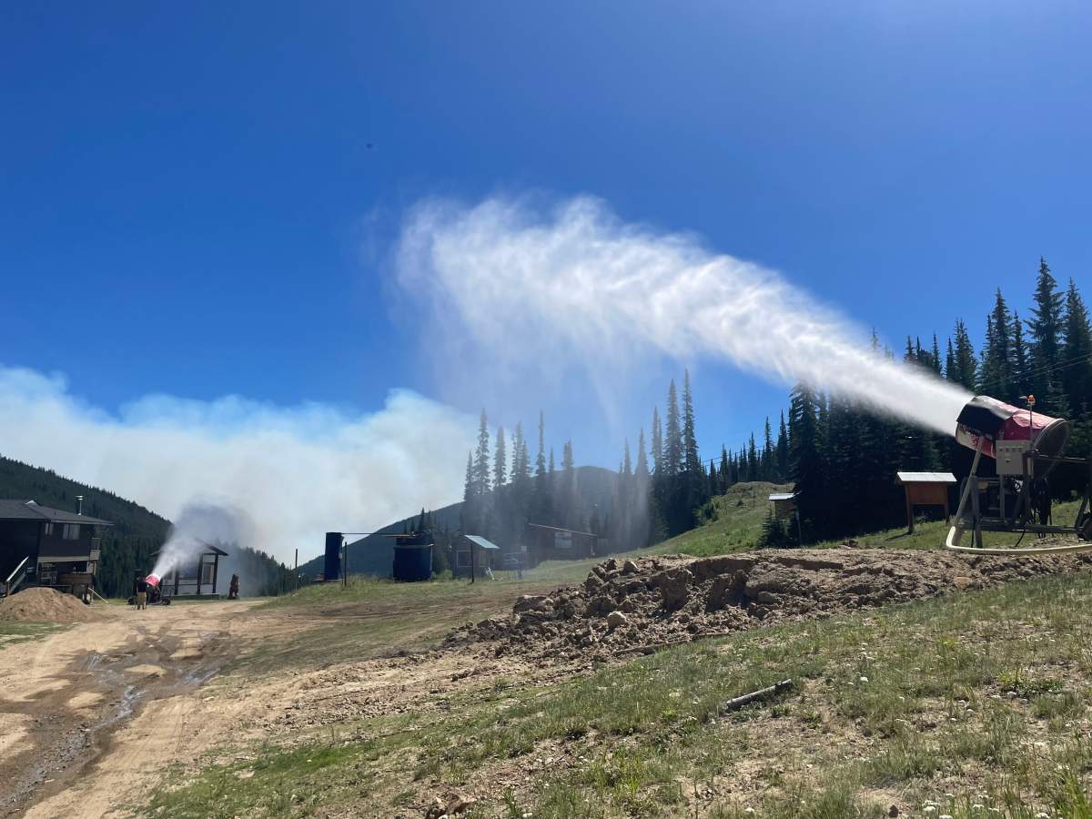Apex Mountain Resort uses snow machines in case fire comes toward the mountain