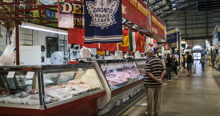 St. Lawrence Market’s expanded opening hours begin in Toronto