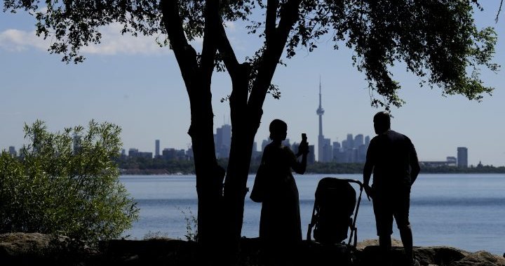 Heat warnings continue for Toronto, parts of southern Ontario