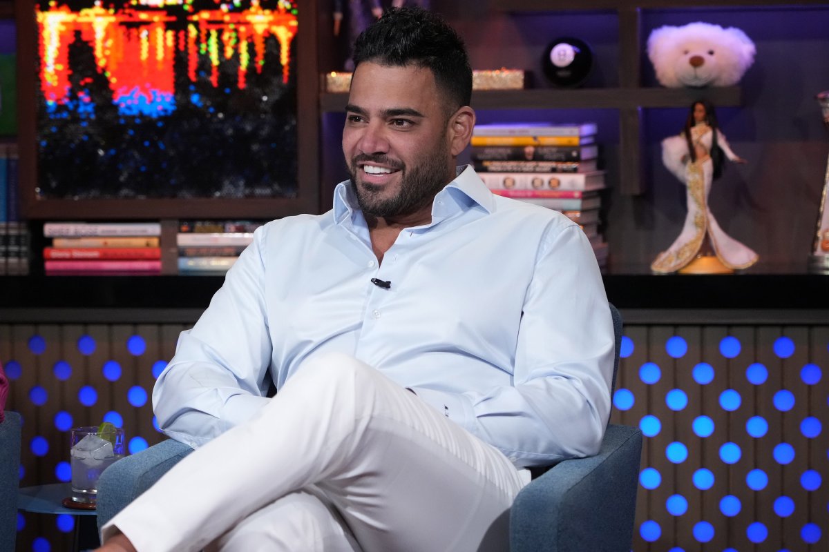'Watch What Happens Live With Andy Cohen' Episode 18135 -- Pictured: Mike Shouhed.