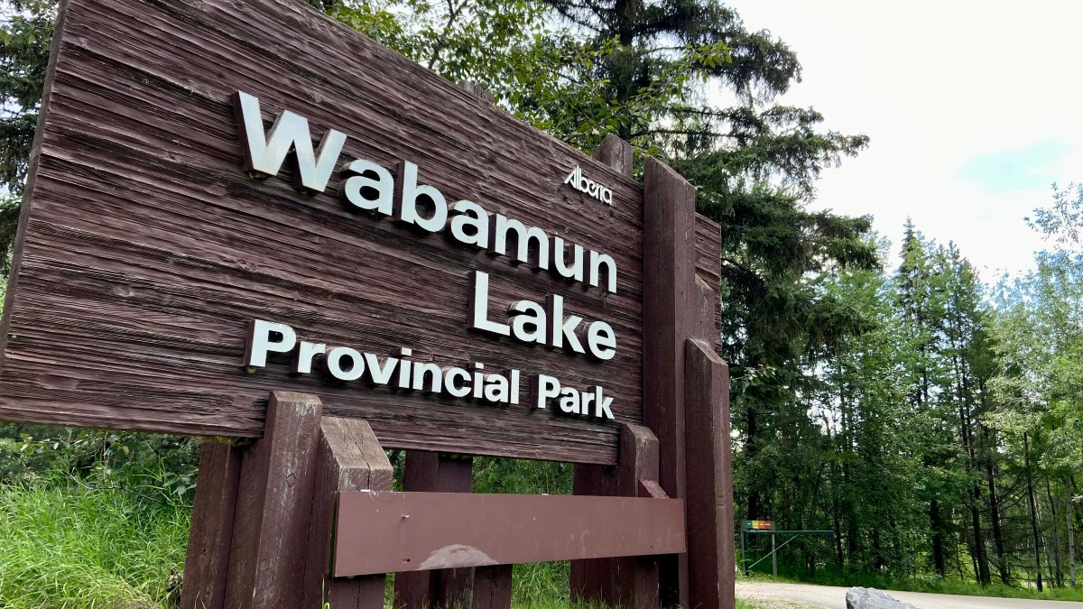 Wabamun Lake Provincial Park sign
