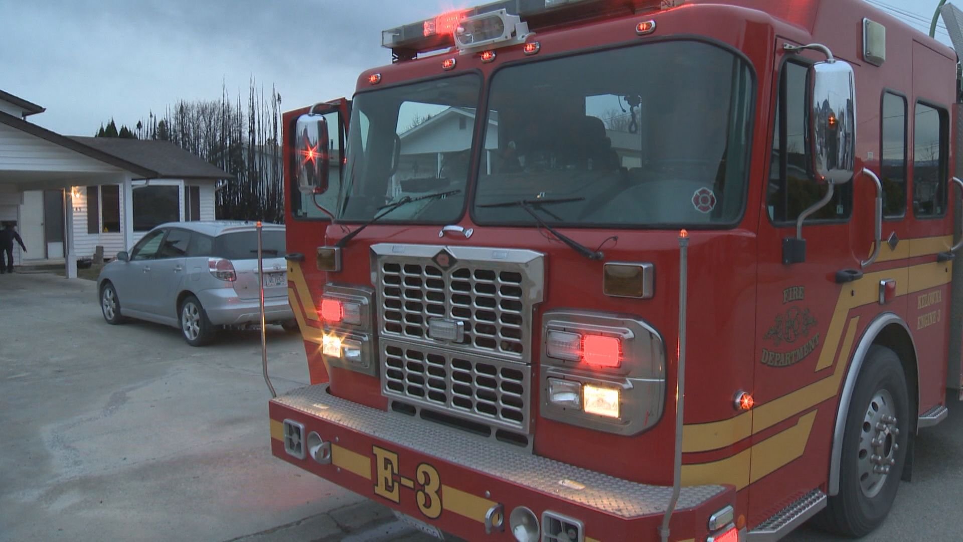 Fire near Kelowna's rail trail approached homes before being snuffed out - Okanagan - Vimarsana News