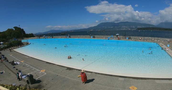 温哥华的Kitsilano游泳池每小时漏水30,000升
