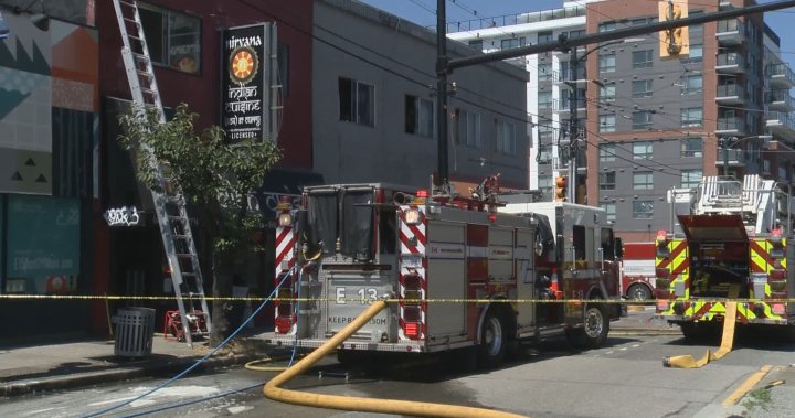 Vancouver restaurant fire spreads to apartment Sunday afternoon