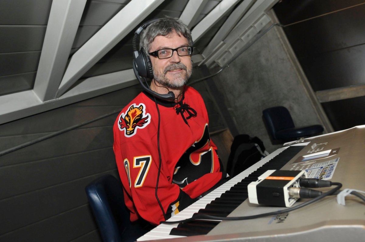 File: Calgary Flames organist, Willy Joosen.