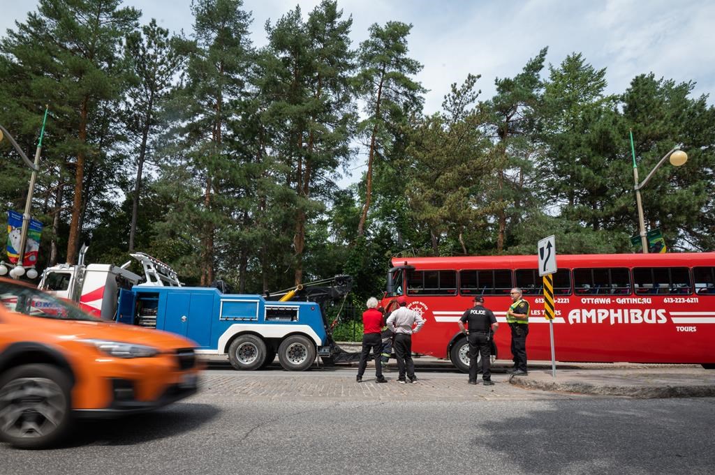 Amphibus crash 24 sussex