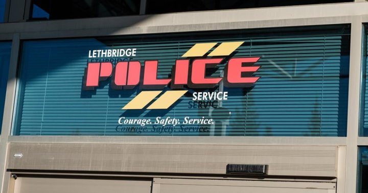 Police in Lethbridge warn of ‘high-risk incident,’ public told to avoid area