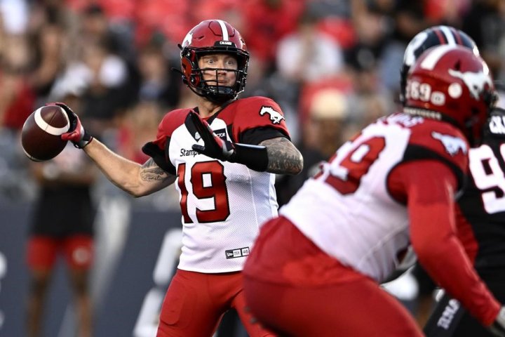 Hamilton Tiger-Cats acquire rights to QB Bo Levi Mitchell from Calgary for draft picks, futures