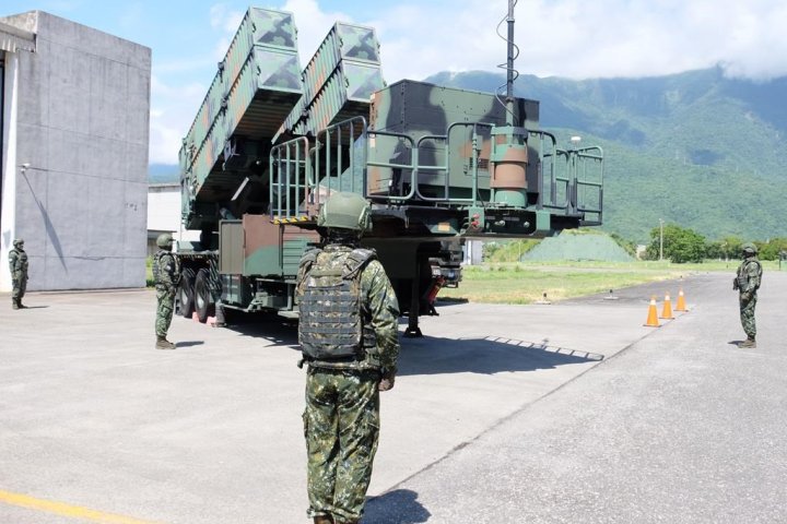 Tayvan, Çin'in ada yakınlarında askeri faaliyetlerini sürdürdüğünü söyledi