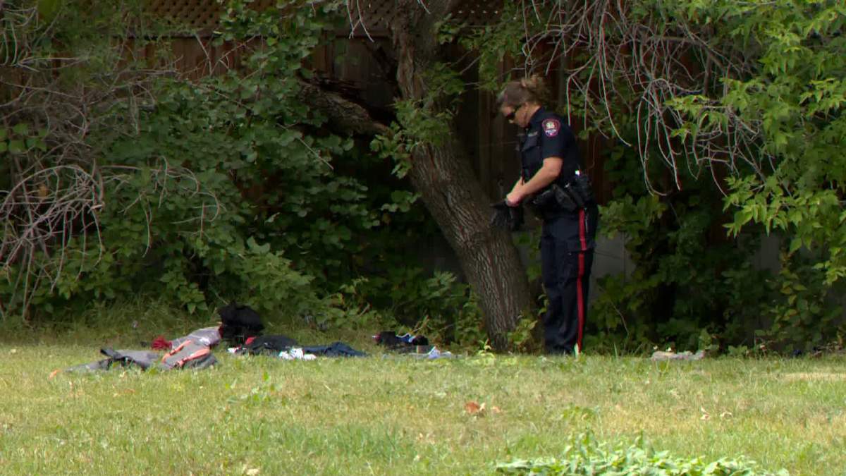 Calgary police investigate an alleged assault in the Mount Pleasant neighbourhood on Aug. 25, 2022.