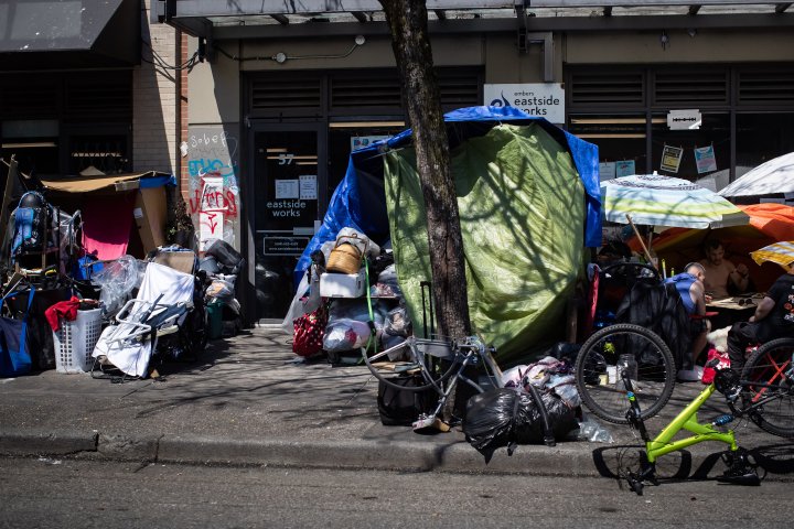 City of Vancouver staff to start removing tents along East Hastings Street