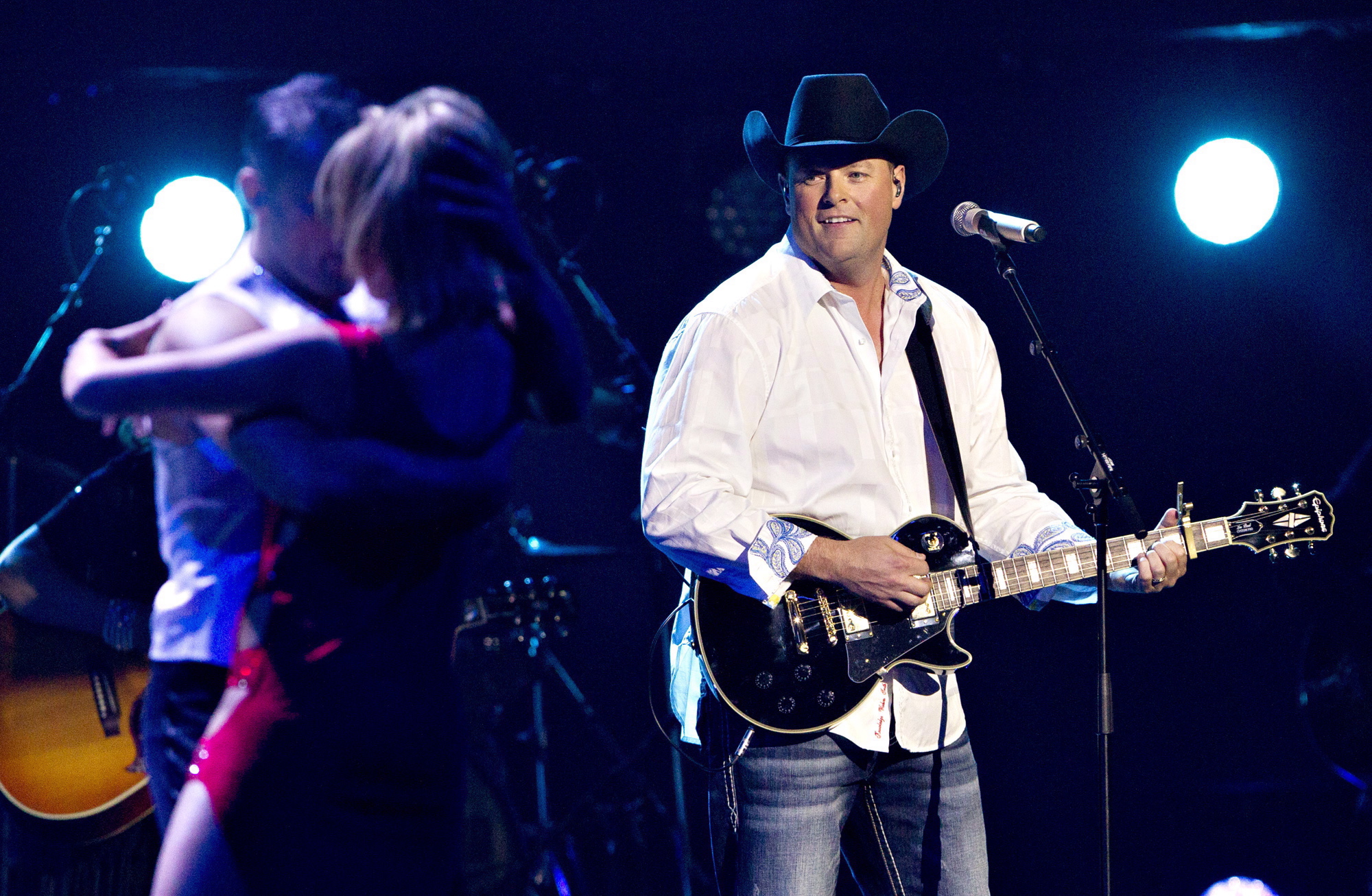 Gord Bamford performs during the Canadian Country Music Awards in Edmonton, on Sunday September 8, 2013. THE CANADIAN PRESS/Jason Franson