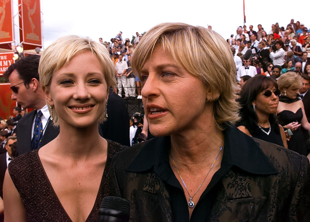 Ellen DeGeneres and Anne Heche arrive at the Emmy Awards Show, March 23,1997 in Pasadena, California.