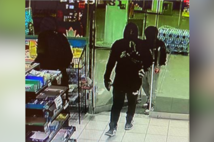 Gunshot fired during Grimsby gas station robbery, says Niagara Police