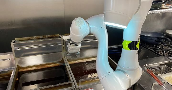 Robots help kitchen staff stay cool during Calgary heat wave