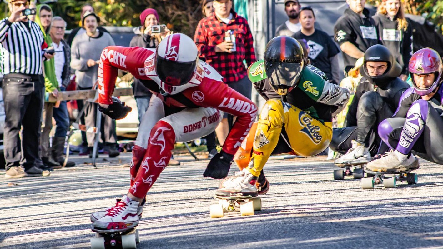 Този месец Knox Mountain Drive в Келоуна Британска Колумбия ще